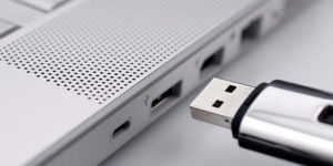 Cum să faci PC-ul să fie bootabil de pe USB stick