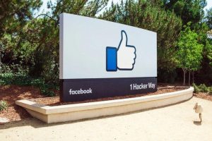 Facebook elimină 500 de milioane de conturi false în efortul de a curăța rețeaua