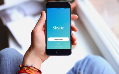 Înregistrează apeluri pe Skype Android sau iPhone din telefon