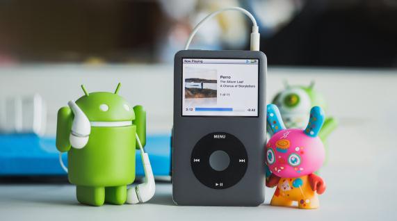 Importă sau transferă muzică din iTunes pe Android