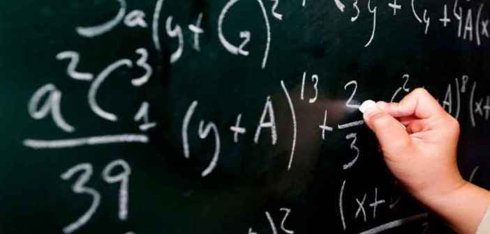 Programe de rezolvat ecuații și exerciții la matematică