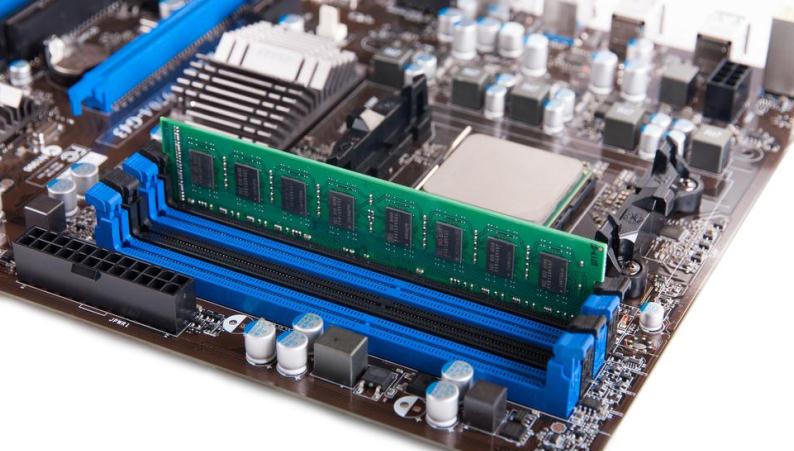 Care este diferența între DDR2 și DDR3 sau DDR4
