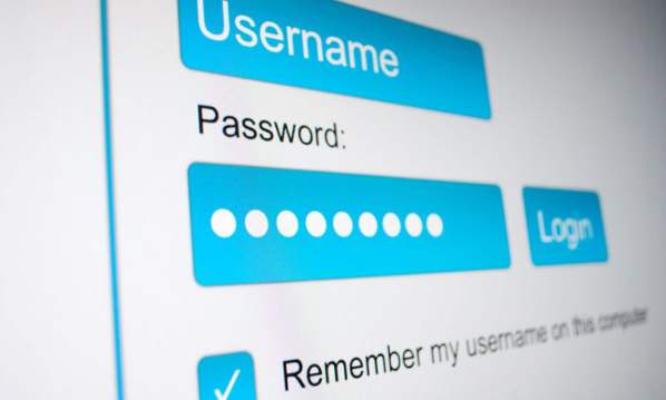 Diferența dintre username și password